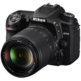 Nikon D7500 Kit AF-S DX Nikkor 18-140mm VR
